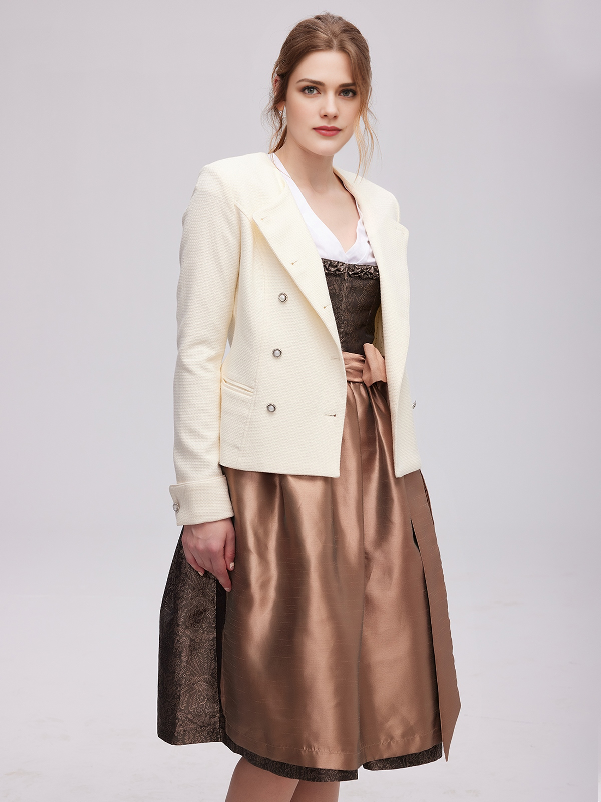 Samt Dirndl Beige in eleganter Ausführung
