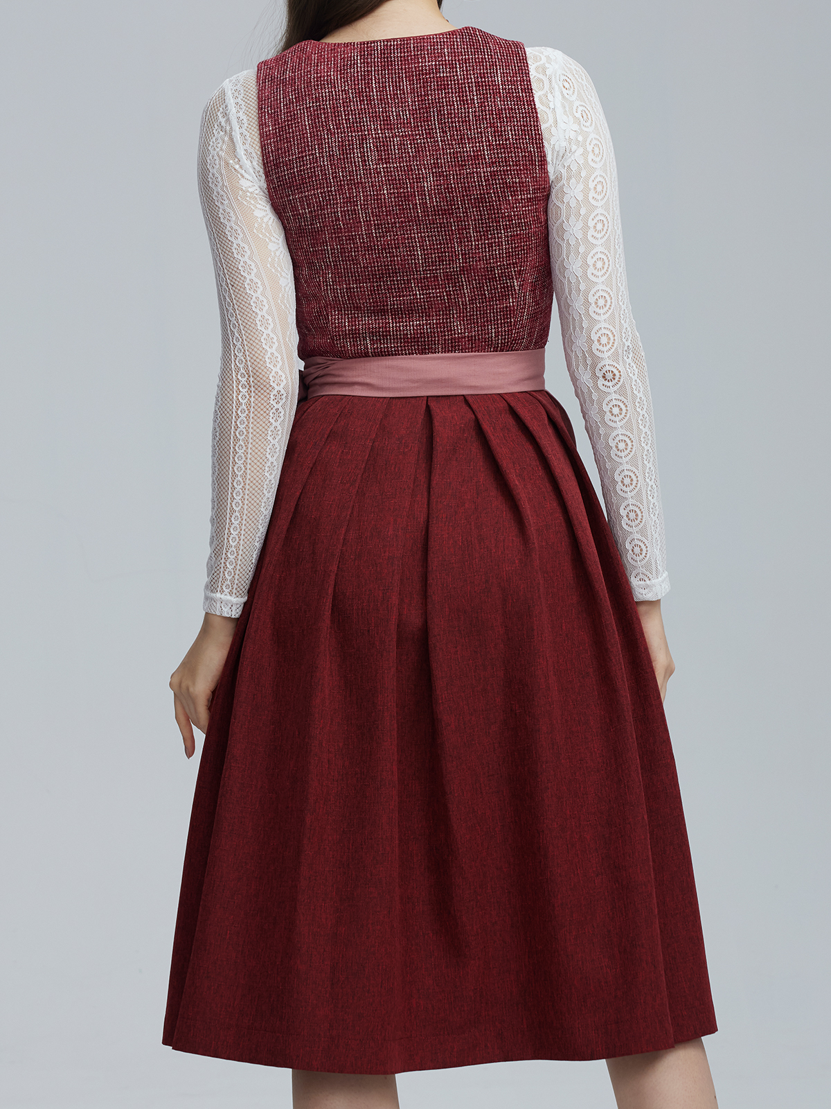Modernes rotes Dirndl von Ehreer