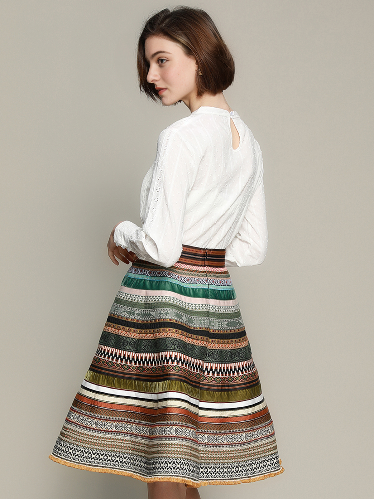 Dirndl Dunkelgrün mit weißer Bluse